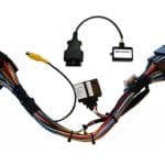 Camera interface t.b.v. aansluiten aftermarket camera (NTSC) op een VW MIB3 INCL PROGARMEER DONGEL